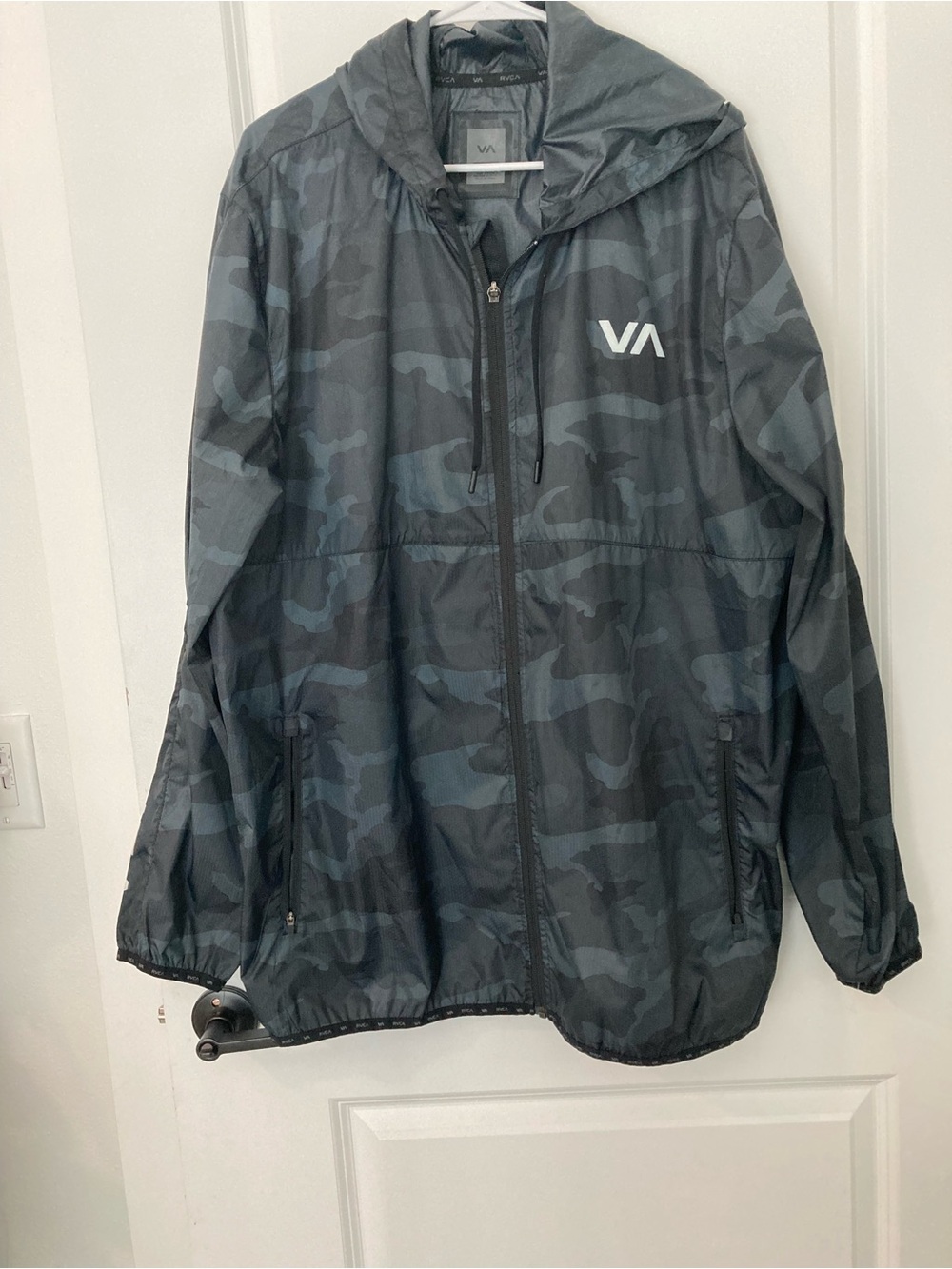 NWOT RVCA Hexstop 1V in Camo